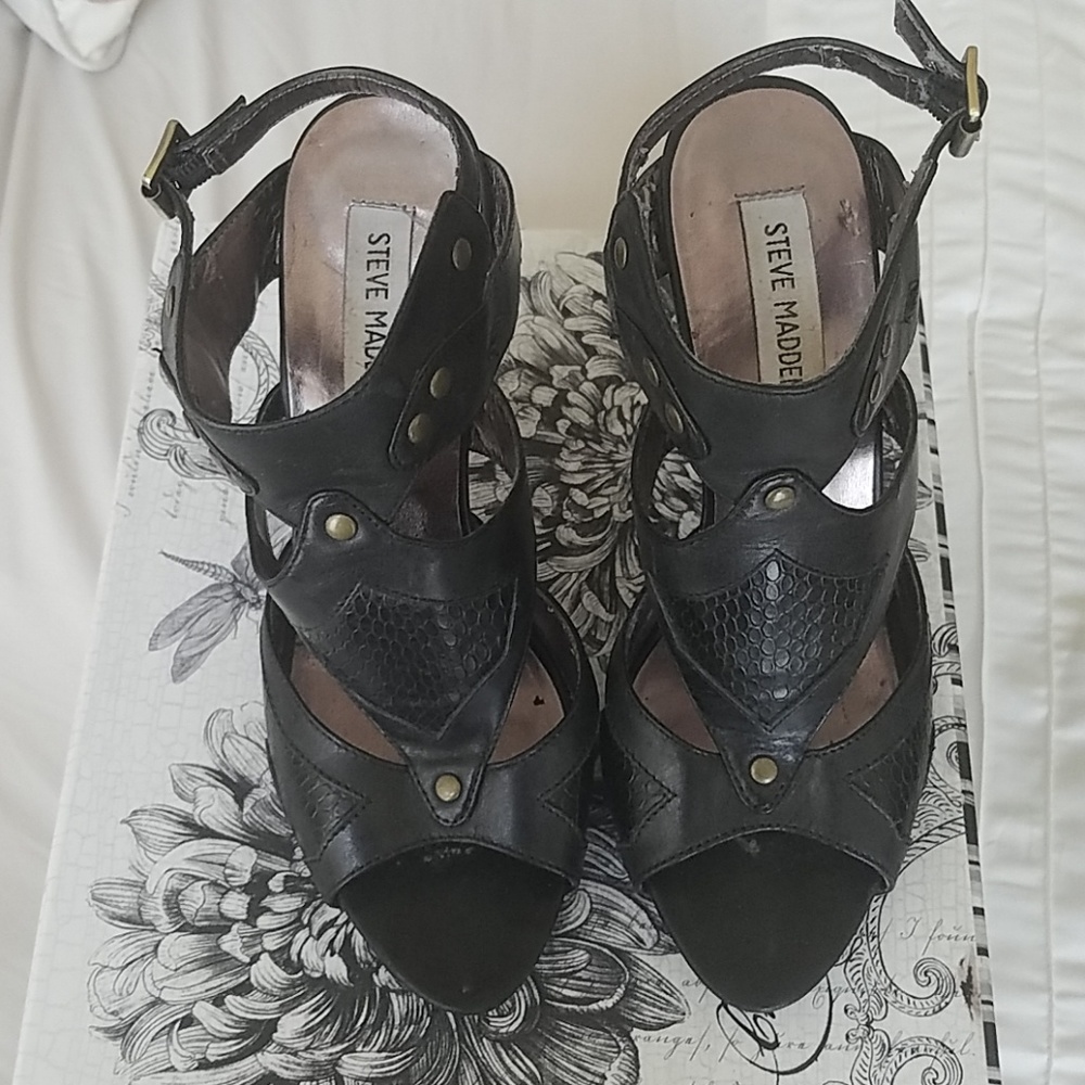Black shoes